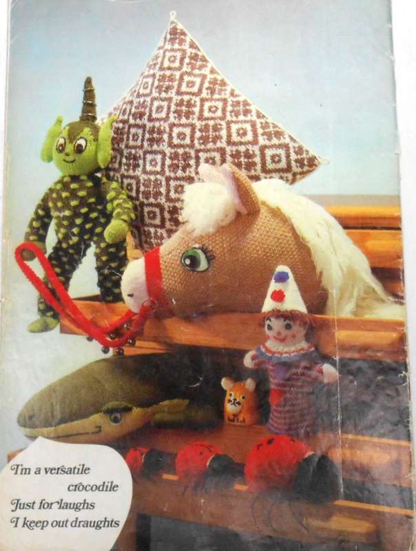 HARMONY GIFT BOOK 503 GIFTS FOR ALL OCCASSIONS IN DOUBLE KNITTING 24 PAGES