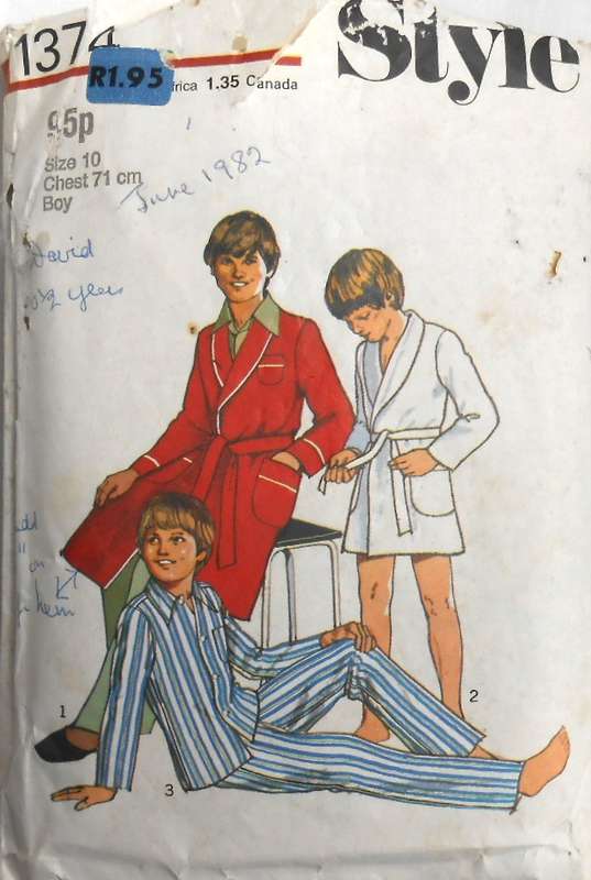 VINTAGE STYLE 1374 BOYS ROBE IN 2 LENGTHS & PJS SIZE 10 YEARS CHEST 71 CM COMPLETE