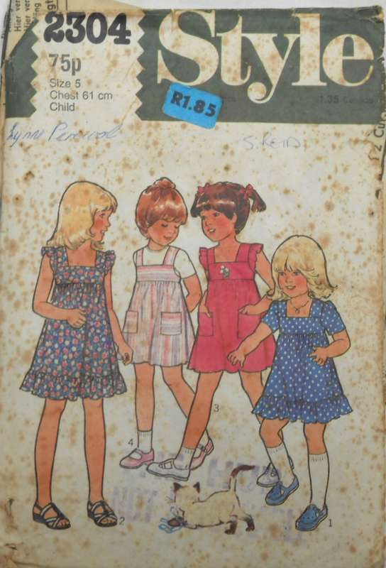 STYLE PATTERN 2304 GIRLS DRESS OR OVERDRESS SIZE 5 YEARS CHEST 61 CM COMPLETE-ZIPLOC