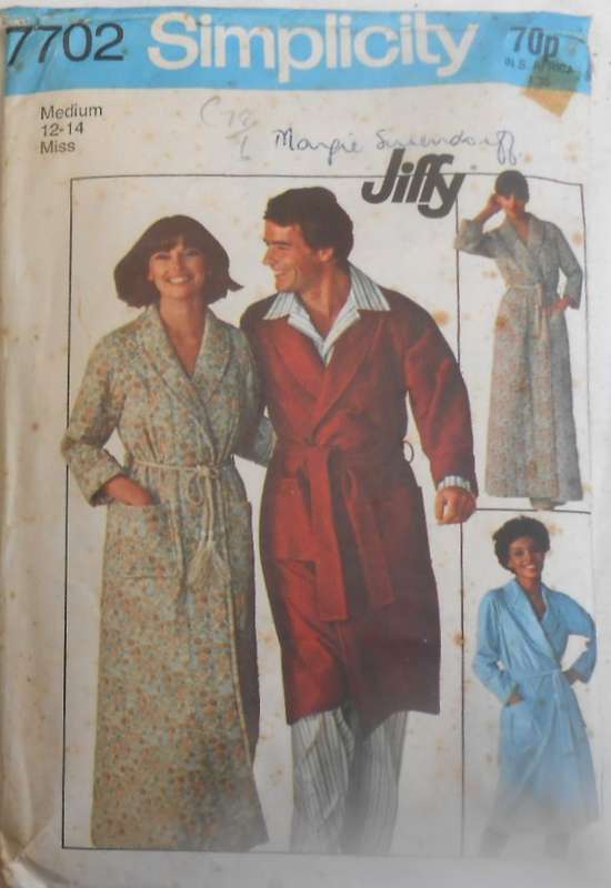 SIMPLICITY 7702 ROBE IN 2 LENGTHS SIZE MEDIUM 12-14 COMPLETE