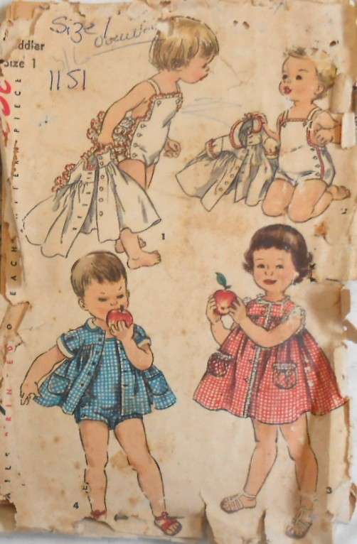 VINTAGE SIMPLICITY 1151 TODDLERS PLAYSUIT- DRESS SIZE 1 YEAR BREAST 21 COMPLETE-COVER WORN ZIPLOC