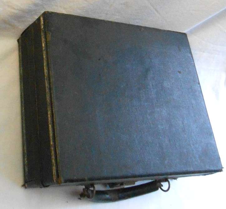 Corona No 3-Folding Typewriter manufactured in the UK July 1917 with case