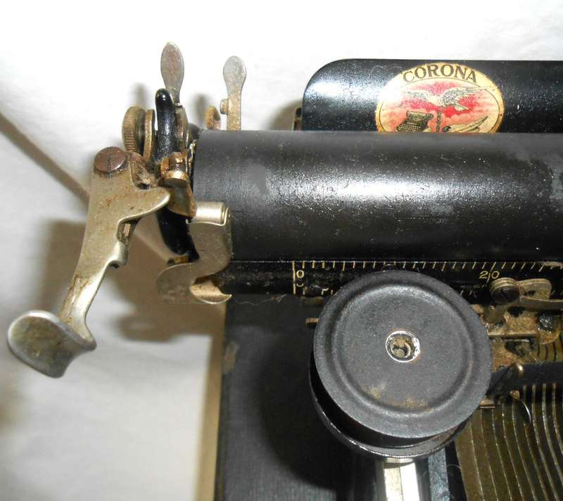 Corona No 3-Folding Typewriter manufactured in the UK July 1917 with case