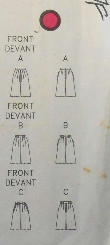 VOGUE 7789 SET OF SHORTS SIZE 6-8-10 COMPLETE-UNCUT-F/FOLDED