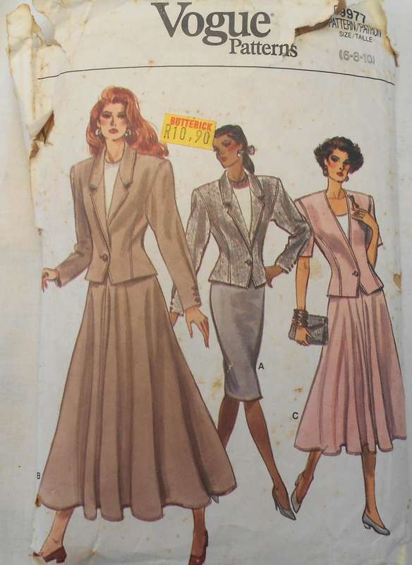 VOGUE 9977 JACKET & SKIRT SIZE 6-8-10 -CUT TO 10- NO SLIM SKIRT PATTERN