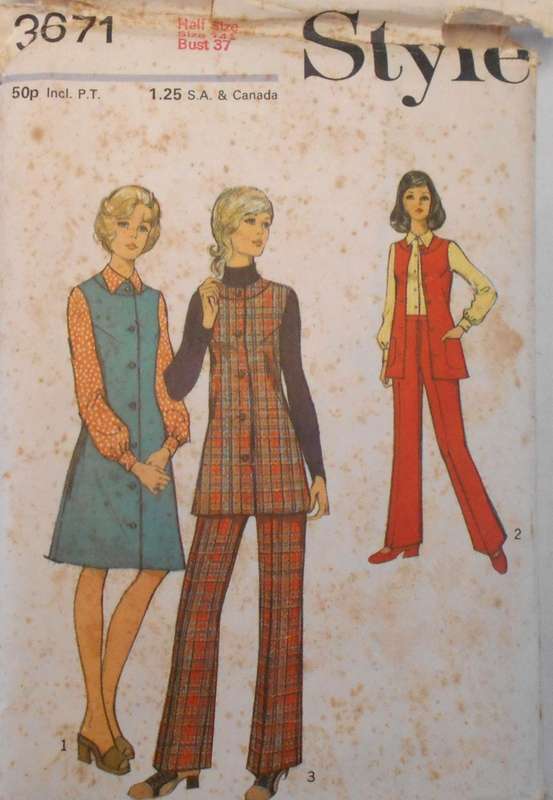VINTAGE STYLE 3671 PINAFORE DRESS-TUNIC-PANTS & BLOUSE SIZE 14 1/2 BUST 37 COMPLETE-UNCUT-REFOLDED