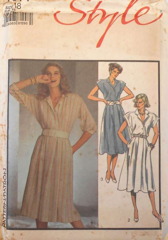 STYLE 4677 PULLOVER DRESS SIZE 18 COMPLETE-UNCUT-F/FOLDED