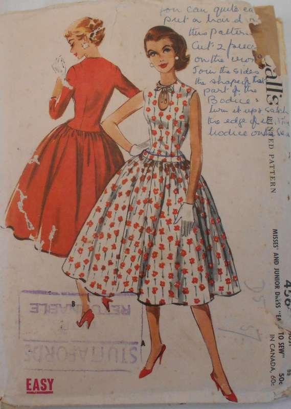 V/VINTAGE McCALLS 4564 DRESS SIZE 13 BUST 33" COMPLETE