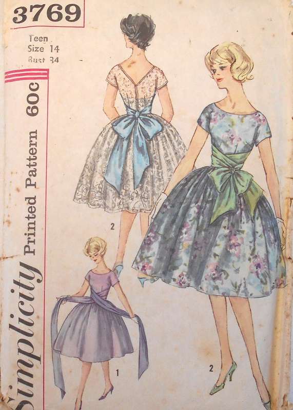 VINTAGE SIMPLICITY 3769 ONE PIECE DRESS & SASH SIZE 14 BUST 34 COMPLETE