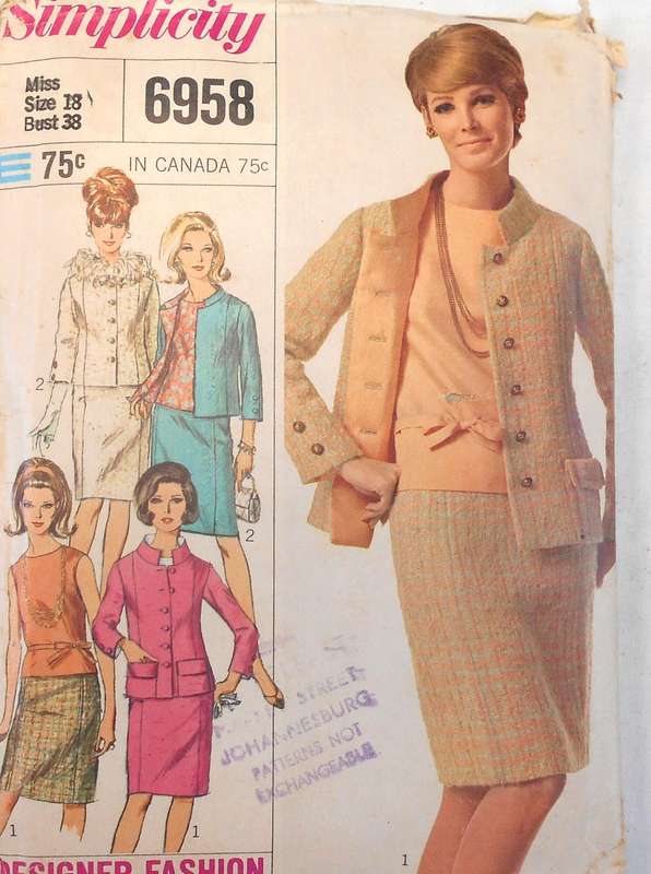 VINTAGE SIMPLICITY 6958 TWO PICE SUIT SIZE 18 BUST 38 THE BLOUSE IS NOT SUPPLIED