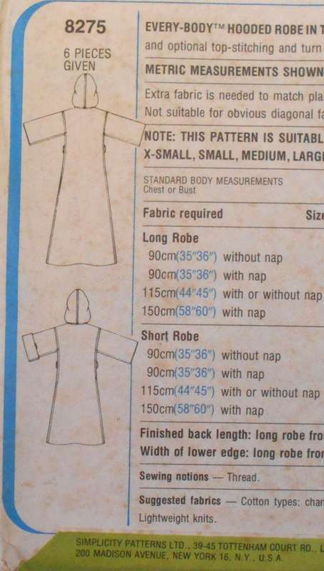 SIMPLICITY 8275 HOODED ROBE SIZE SMALL CHEST OR BUST 81-87 CM COMPLETE-UNCUT-F/FOLDED