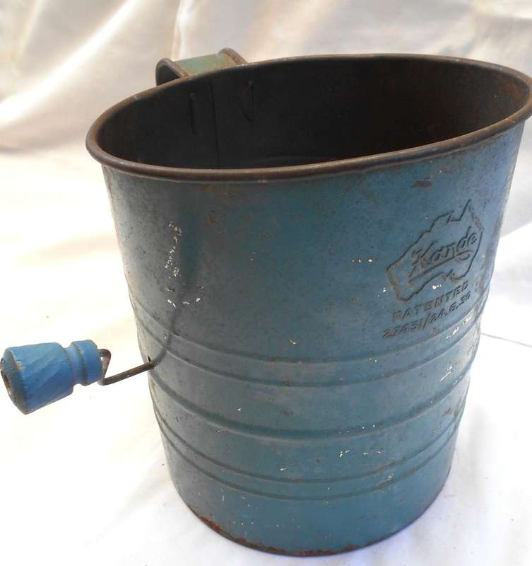 1930's Vintage Kande Turquoise Rotary Flour Sifter for Baking, + Fine Mesh Stainless Steel Screen