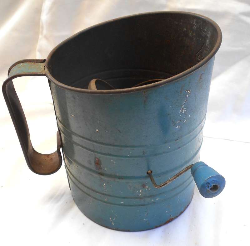 1930's Vintage Kande Turquoise Rotary Flour Sifter for Baking, + Fine Mesh Stainless Steel Screen