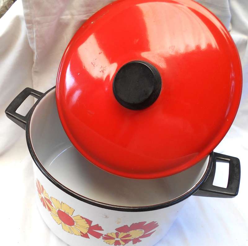 HUGE WHITE WITH FLOWERS & RED LIDDED ENAMEL POT - DIAMETER 29.5 CM