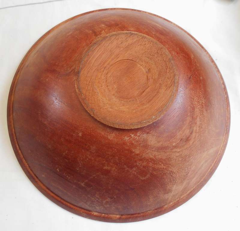STUNNING COLOUR AFRICAN MADE ROUND WOODEN BOWL FOR FRUIT OR SALADS