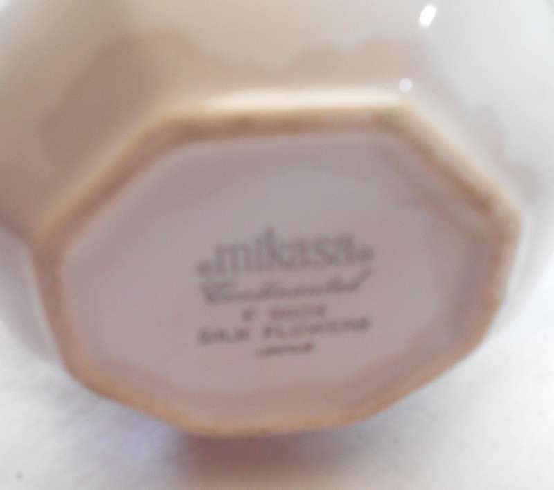 MIKASA OCTAGON F3003 SILK FLOWERS - MILK JUG - MADE IN JAPAN