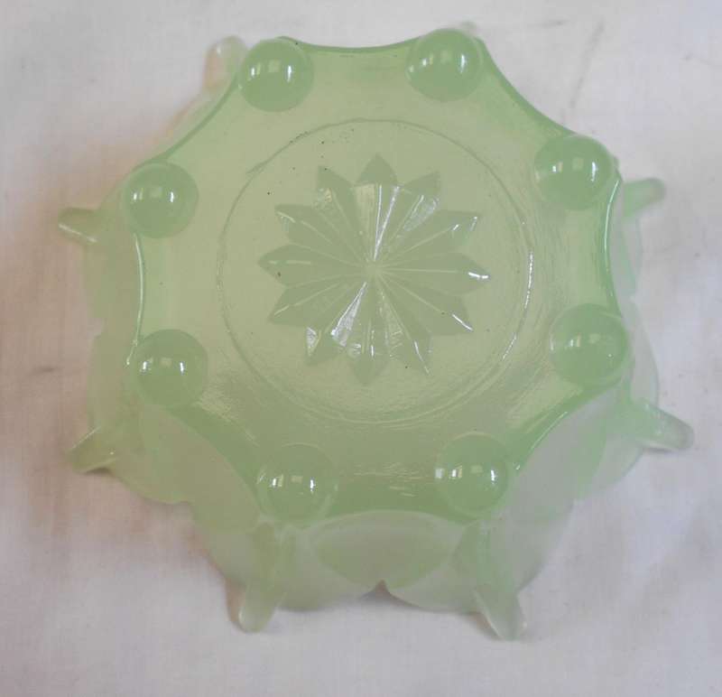 CARNIVAL GLASS MILK GREEN COLOUR DESSERT BOWL