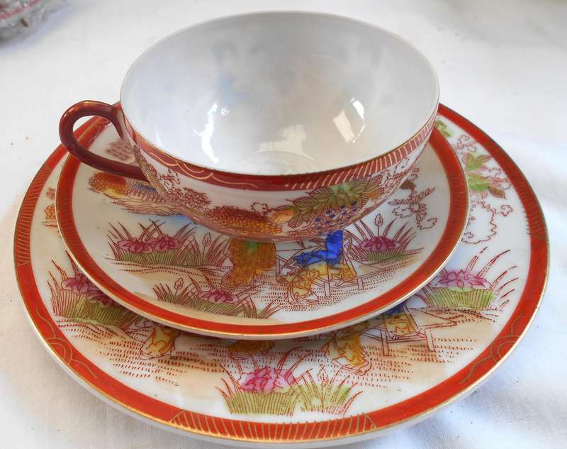 JAPANESE BONE CHINA GEISHA GIRL TRIO WITH GILT & GEISHA FACE LITHPANE INSIDE CUP WHEN HELD TO LIGHT