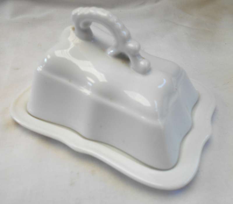 CLASSIC WHITE WIESENTHAL SMALL BUTTER DISH AND LID NO 2142