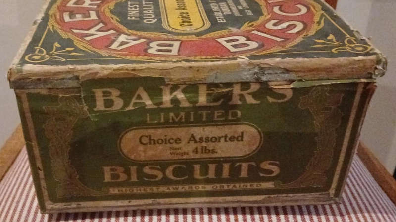 Bakers Biscuit Tin (circa 1910)