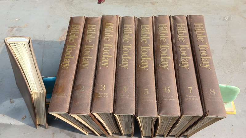 Bible Today - Eight Volumes