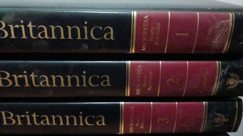 Encyclopedia Britannica - 15th edition, 1993, 32 volumes. complete set