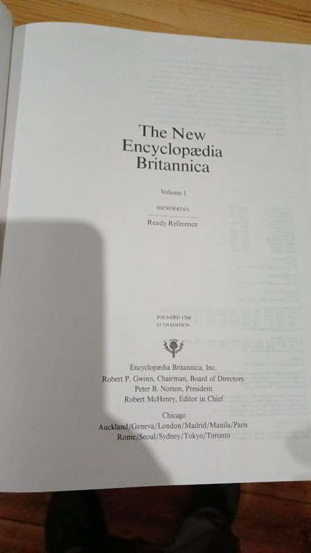 Encyclopedia Britannica - 15th edition, 1993, 32 volumes. complete set