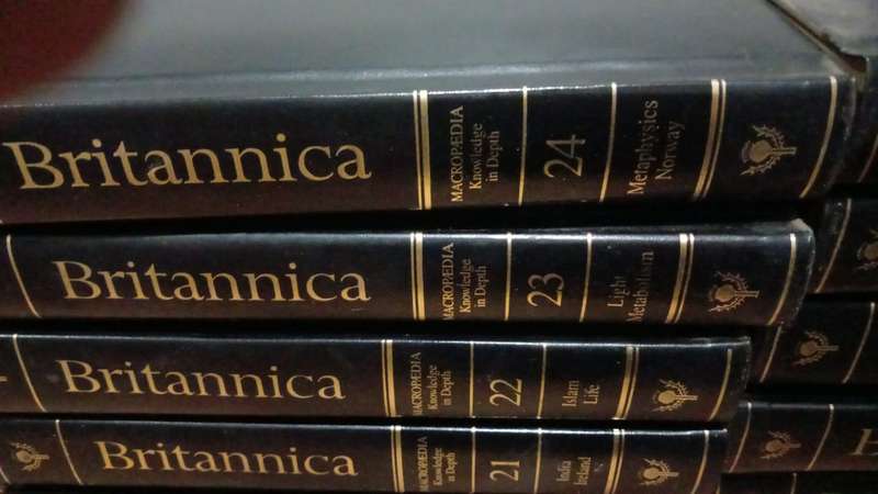 Encyclopedia Britannica - 15th edition, 1993, 32 volumes. complete set