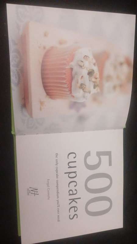 500 Cupcakes: The Only Cupcake Compendium You'll Ever Need