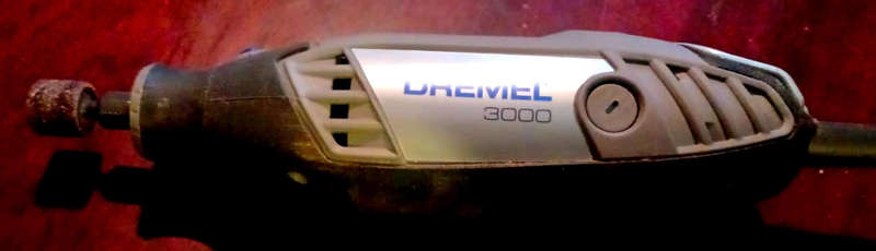 Dremel 3000 with accessories