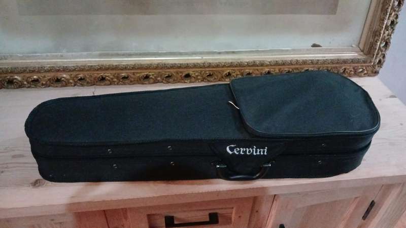 Cervini  ( 1/2 size) Violin  with  bow & case