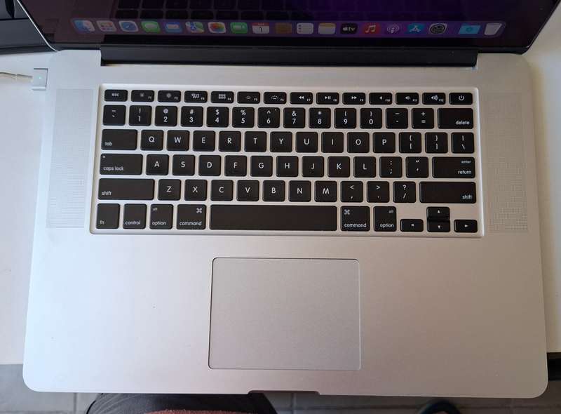 Apple Macbook Pro Mid 2015 i7 16GB Ram 512GB Solid State Drive Including Original Charger