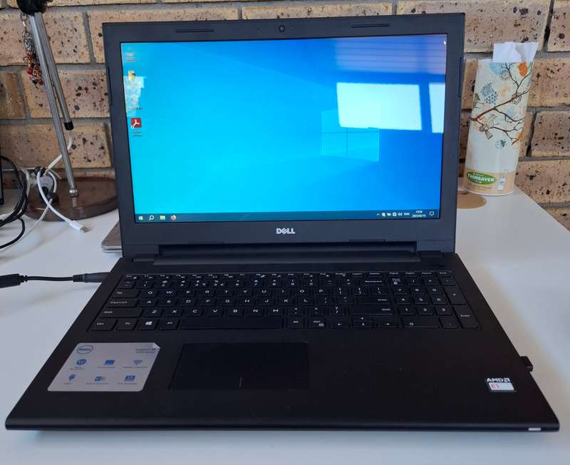 Dell Inspiron 3541 Laptop Rogueware 256GB SSD With AMD Radeon R2 Graphics 8GB Ram