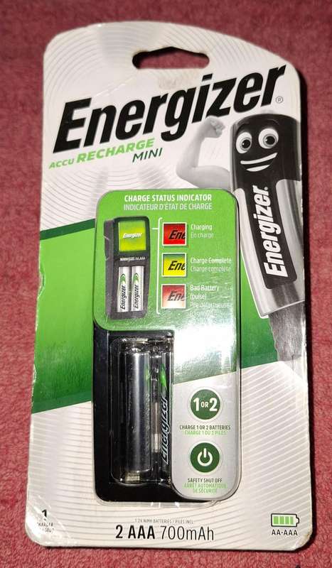 Energizer Accu Recharge Mini Charger with 2 x AAA Batteries