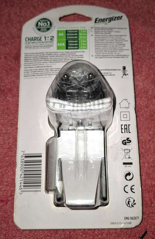 Energizer Accu Recharge Mini Charger with 2 x AAA Batteries
