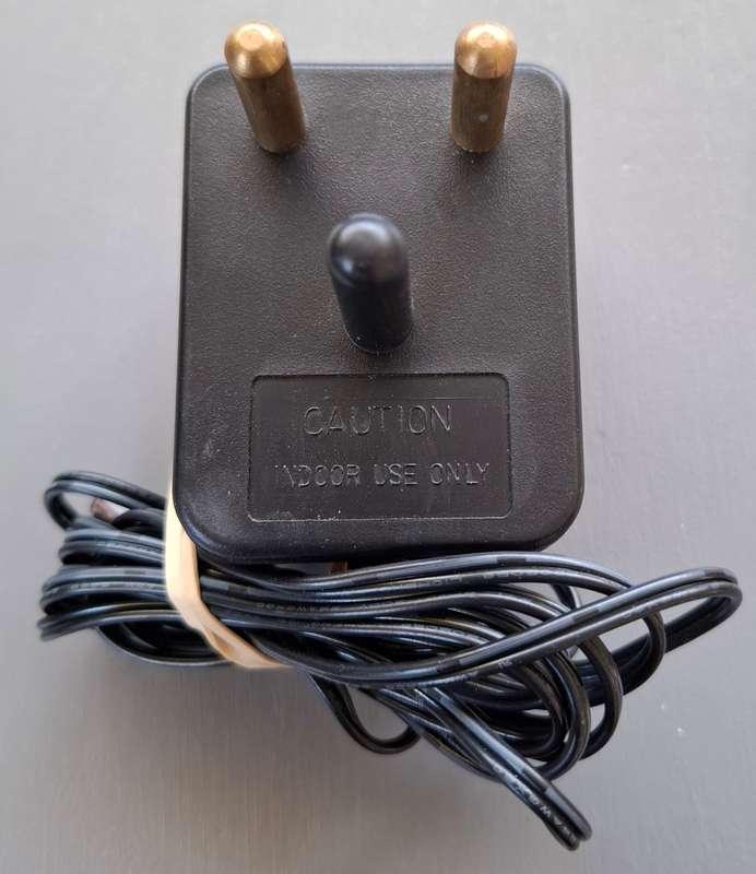Ellies 9V 300ma Adapter