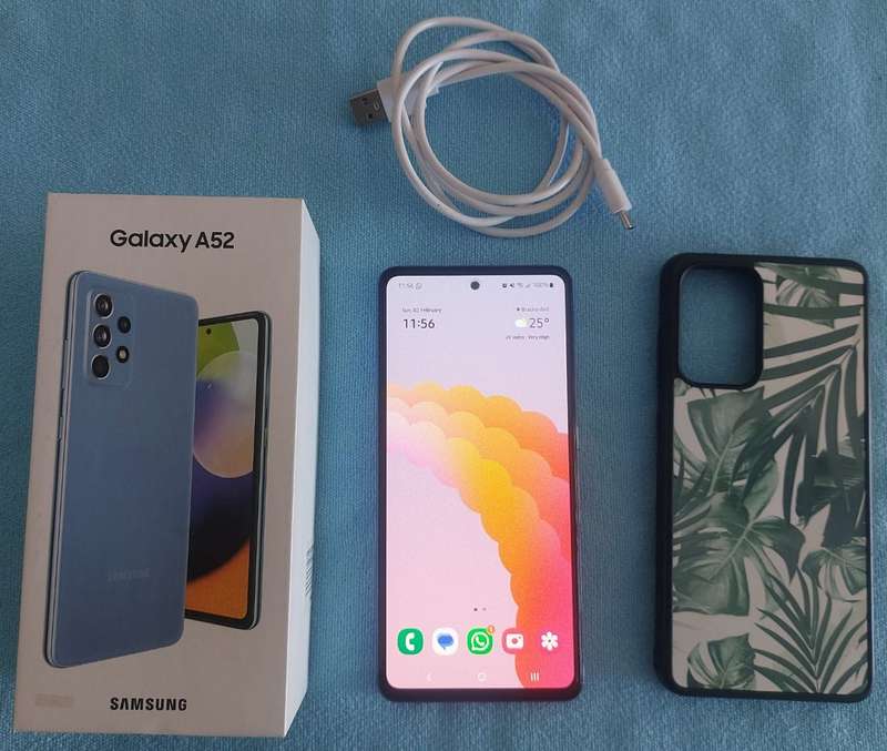 Samsung Galaxy 128GB A52 5G Including Accessories & SD Card