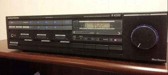 Grundig R4200  FM Am Quartz  Synthesizer Receiver
