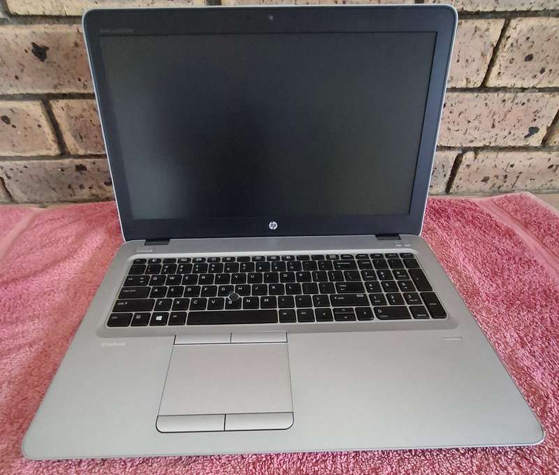 Hp Elitebook 850 G4 i5 2.5GHZ CPU 16GB Ram 256GB Solid State Drive Brand New Battery!