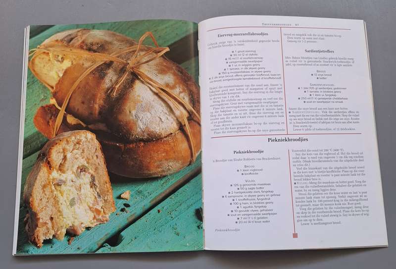 Huisgenoot Brood Beskuit & Muffins - Carmen Niehaus