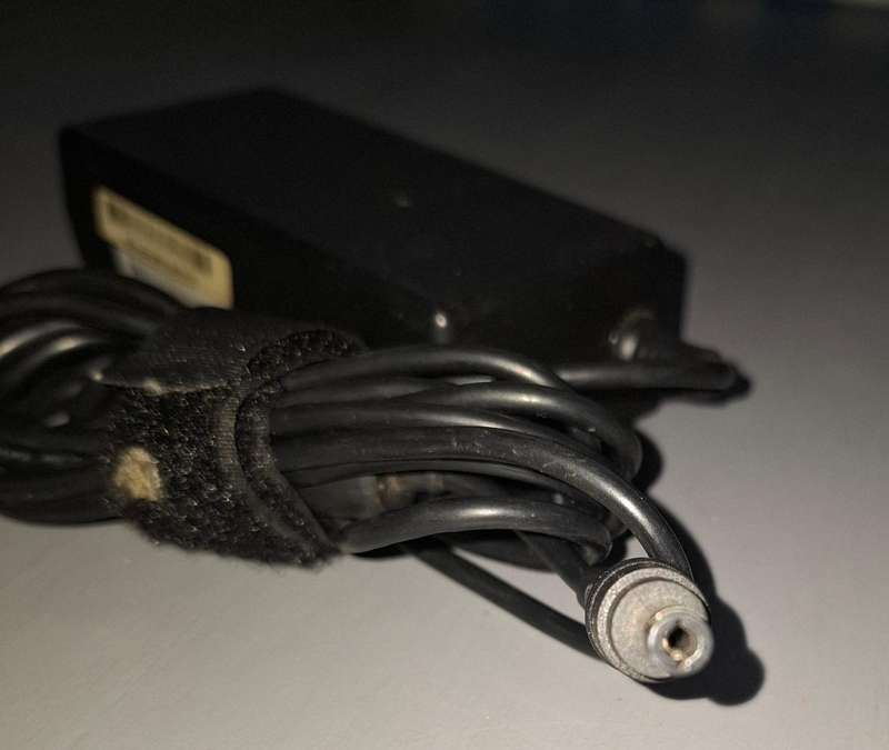 Li Shin Laptop  AC Adapter 20V 3.25A
