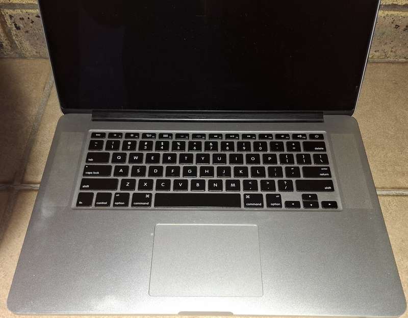 Apple Macbook Pro Mid 2015 i7 16GB Ram 512GB Solid State Drive Including Original Charger