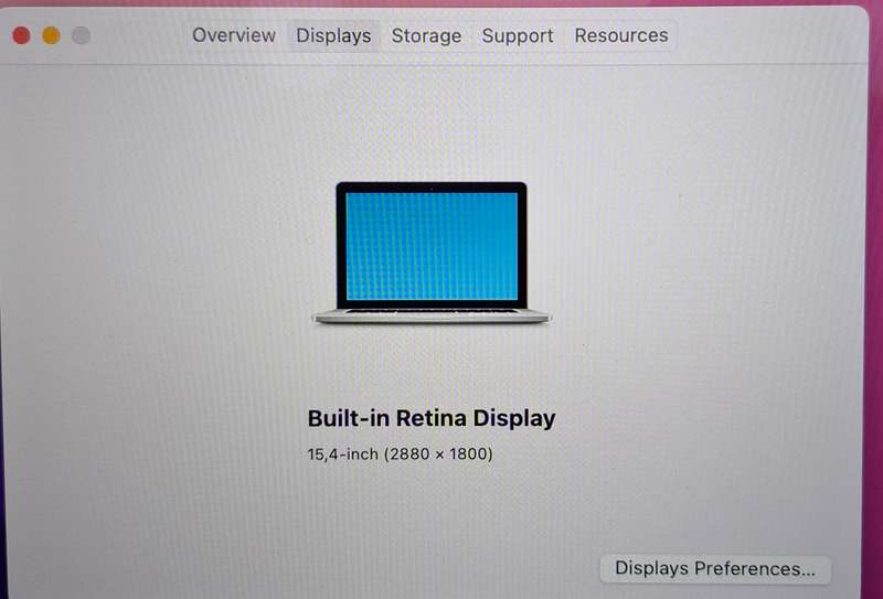 Apple Macbook Pro Mid 2015 i7 16GB Ram 512GB Solid State Drive Including Original Charger