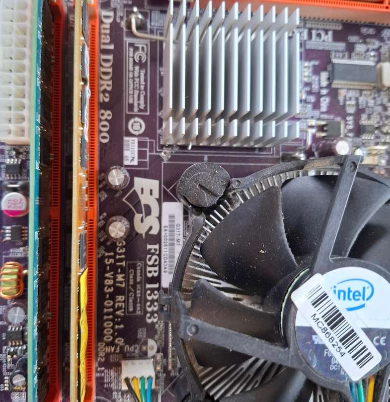 ECS Elitegroup G31-M7 Rev 1 Motherboard Intel Q8300 Core 2 Quad Processor 2.5GHZ  2.5GB Ram