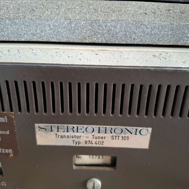 Stereotronic Tuner STT101 Plus Transistor Amplifier STV101