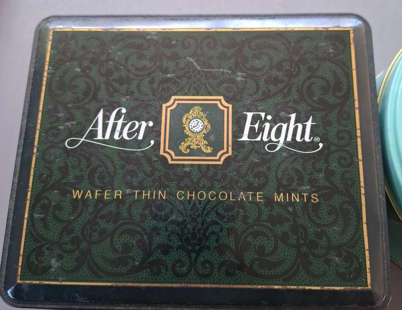 Set Of 2 Collectable Tins Dundee Cake Tin & After Eight Mint Tin