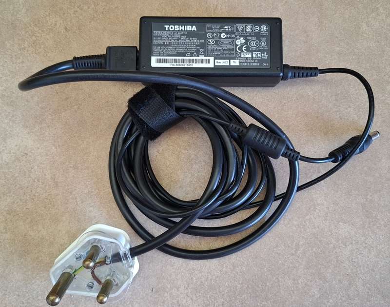 Toshiba Satellite L100-120 Latop Plus Charger Adapter