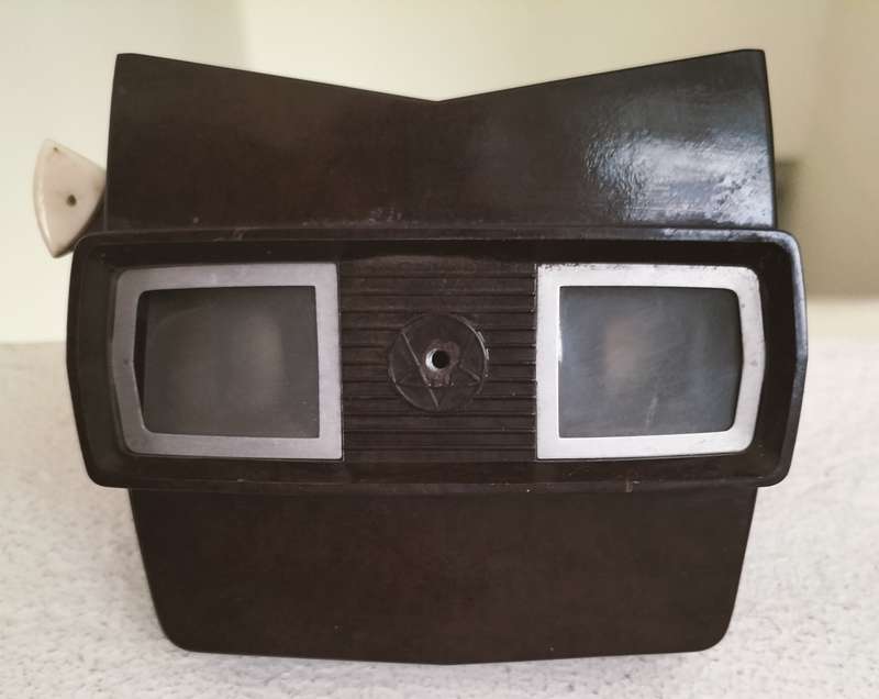 Vintage Bakelite view master (stereo viewer) with complete Stockholm reel set