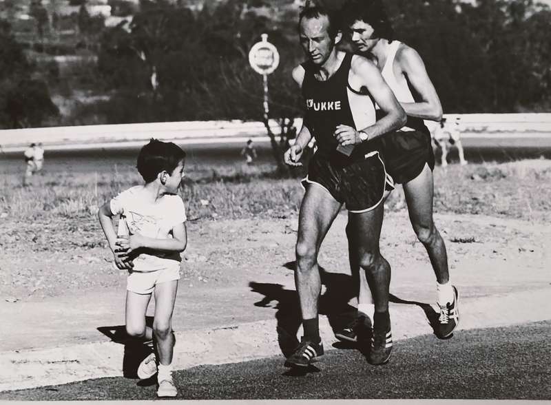 Vintage marathon photographer (1970s)