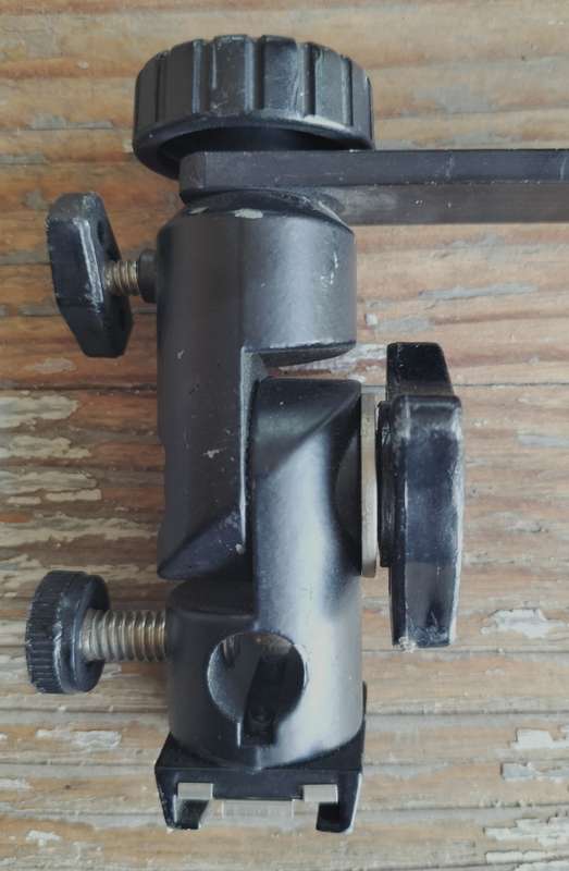 Vintage camera flash extension mount (MC26))